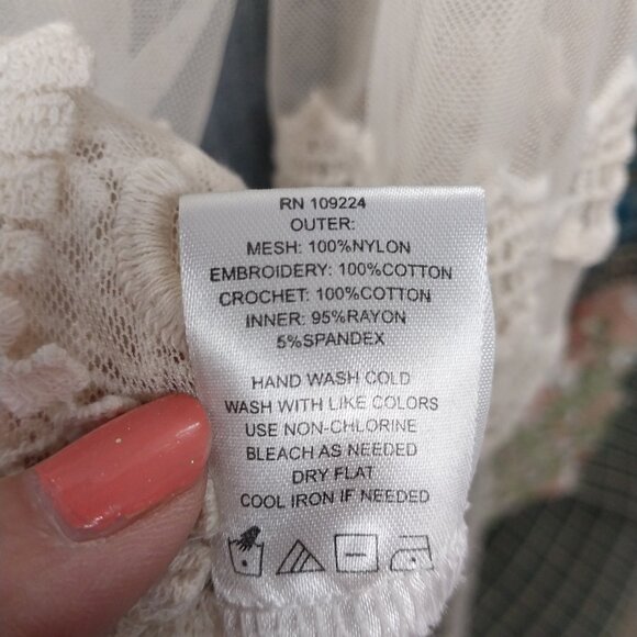 3471 Size Small Indigo Soul Brand Lace Tunic, in Cream. - Picture 8 of 8